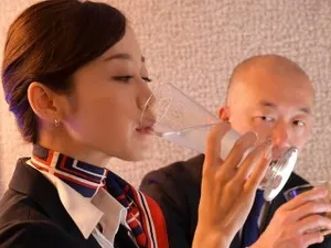 Vừa chuyển về quê sống, chồng bắt quả tang vợ ngoại tình với anh hàng xóm
